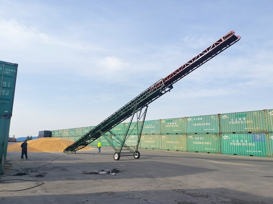 大型輸送機